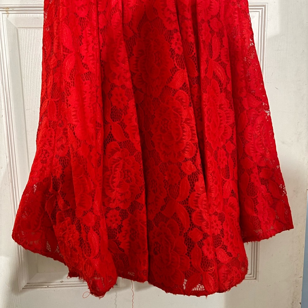 Red Lace Long Dress - Picture 5 of 9